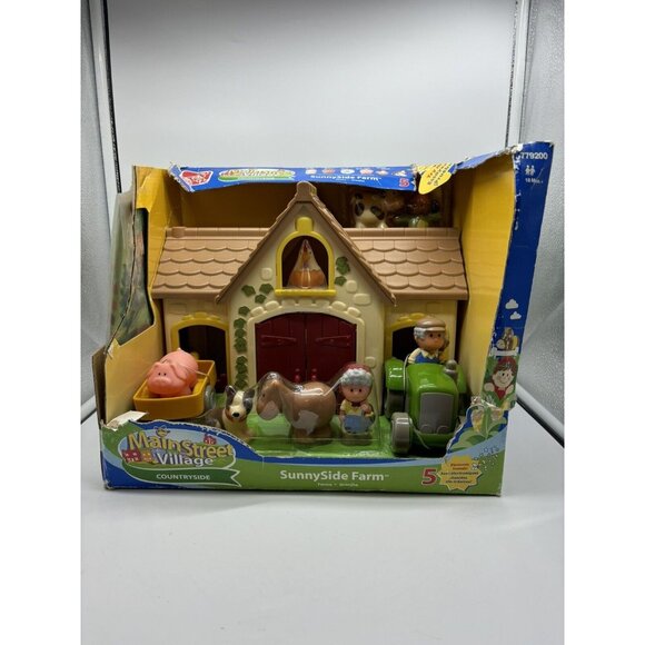 STEP 2 Main Street Village Countryside Farm PlaySet Retired Box Damaged New - Picture 1 of 12